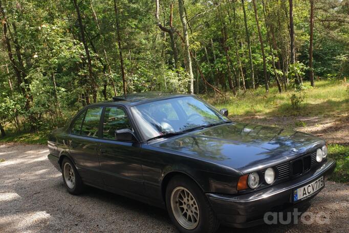 BMW 5 Series E34 Sedan