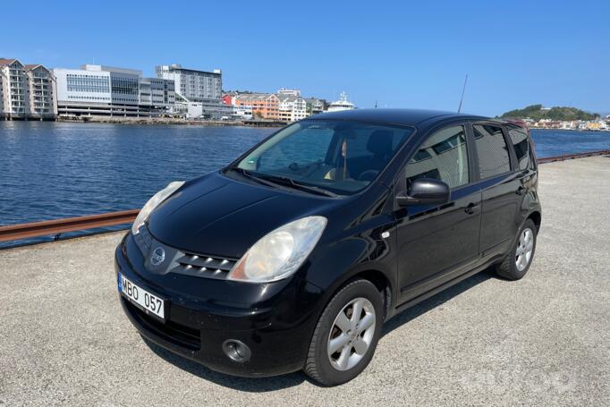 Nissan Note E11 Hatchback