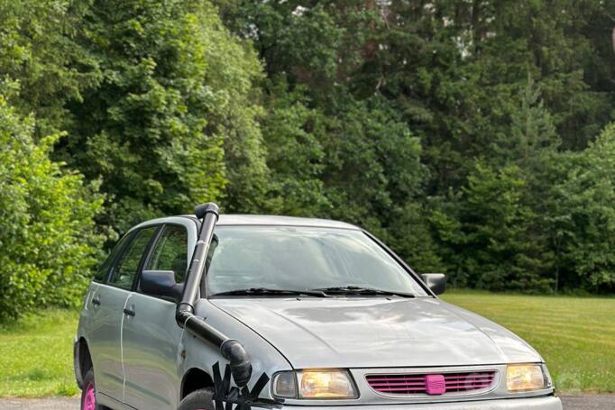 SEAT Ibiza 2 generation Hatchback 5-doors