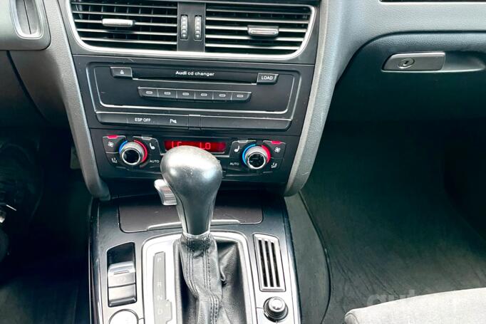 Audi A4 B8/8K Sedan 4-doors