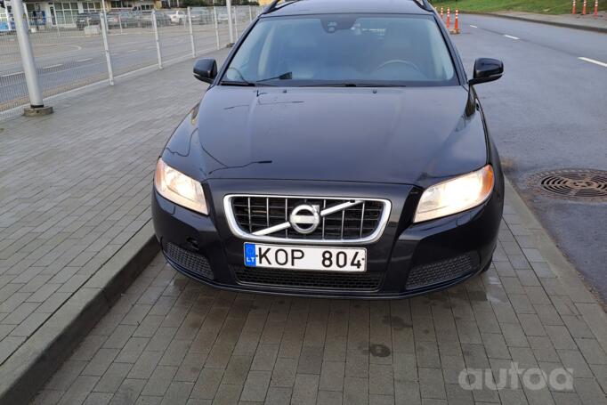 Volvo V70 2 generation wagon