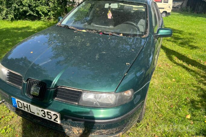 SEAT Toledo 2 generation Sedan