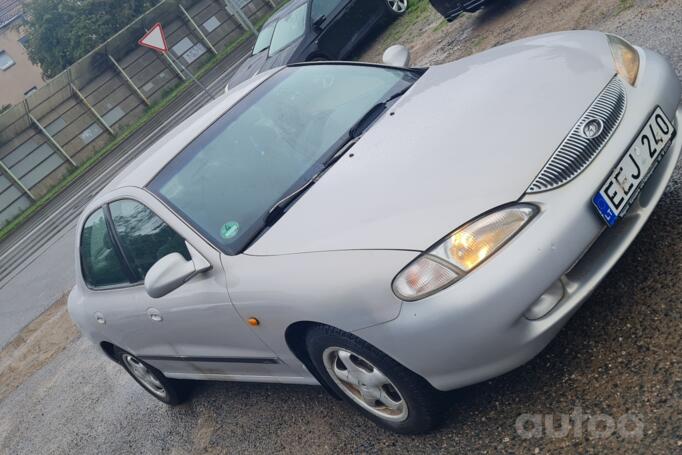 Hyundai Lantra J2 Sedan