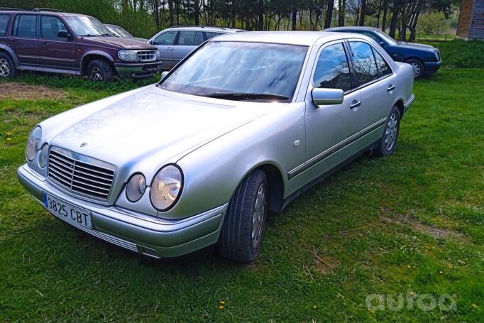 Mercedes-Benz E-Class W210 Sedan