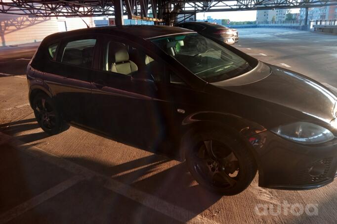 SEAT Leon 2 generation Hatchback 5-doors