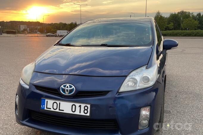 Toyota Prius 3 generation Hatchback 5-doors