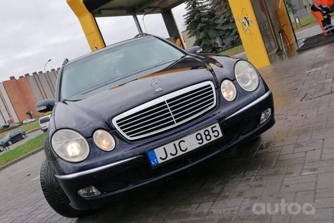 Mercedes-Benz E-Class W211 Sedan