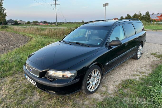 Volvo V70 2 generation wagon