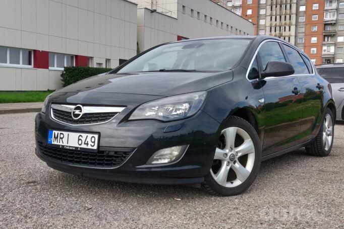 Opel Astra J Hatchback 5-doors