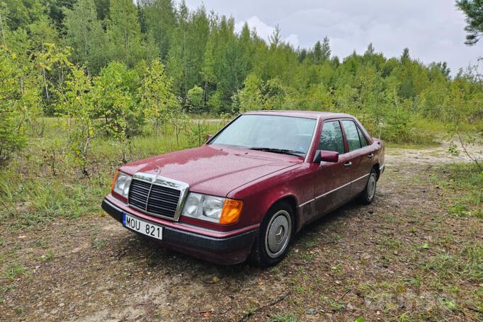 Mercedes-Benz W124 1 generation