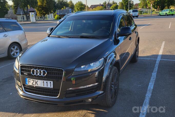 Audi Q7 4L Crossover