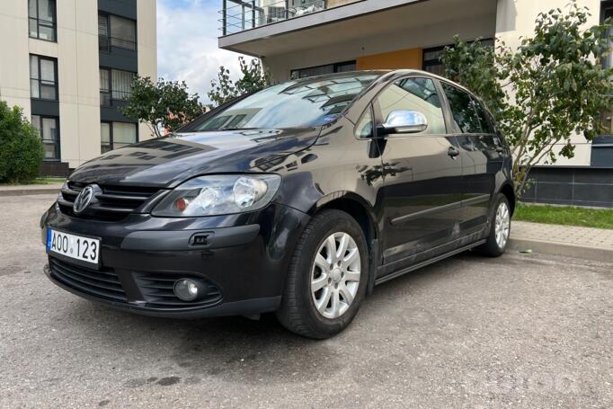 Volkswagen Golf Plus 1 generation