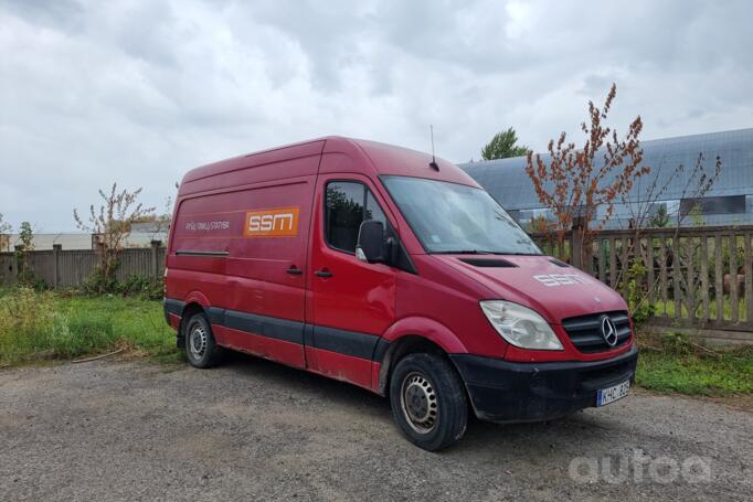 Mercedes-Benz Sprinter Second generation