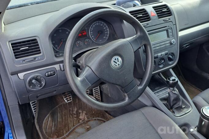 Volkswagen Golf 5 generation Hatchback 5-doors