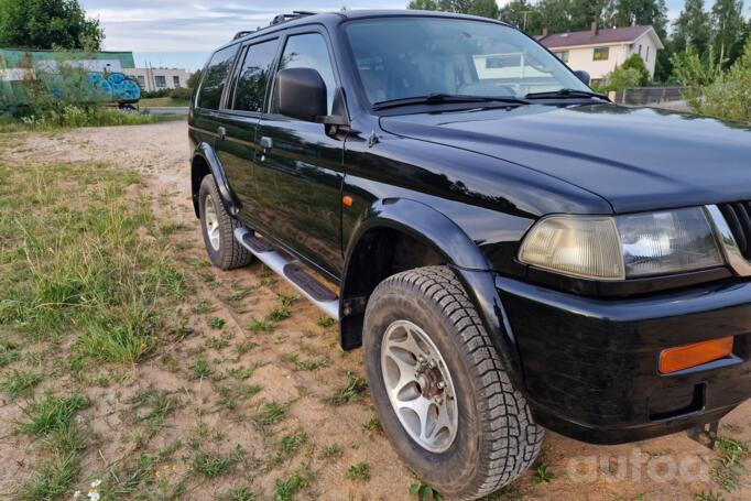 Mitsubishi Pajero Sport 1 generation SUV