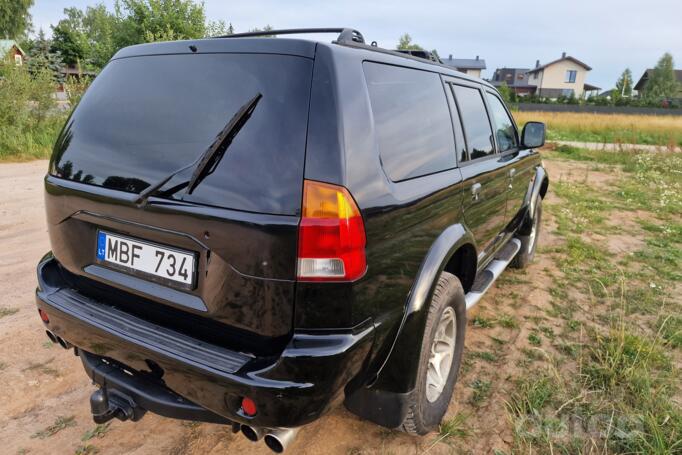 Mitsubishi Pajero Sport 1 generation SUV