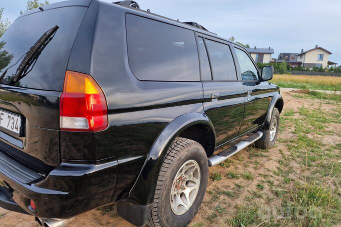 Mitsubishi Pajero Sport 1 generation SUV