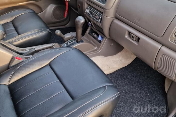 Mitsubishi Pajero Sport 1 generation SUV