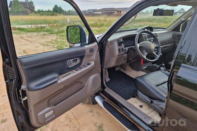 Mitsubishi Pajero Sport 1 generation SUV