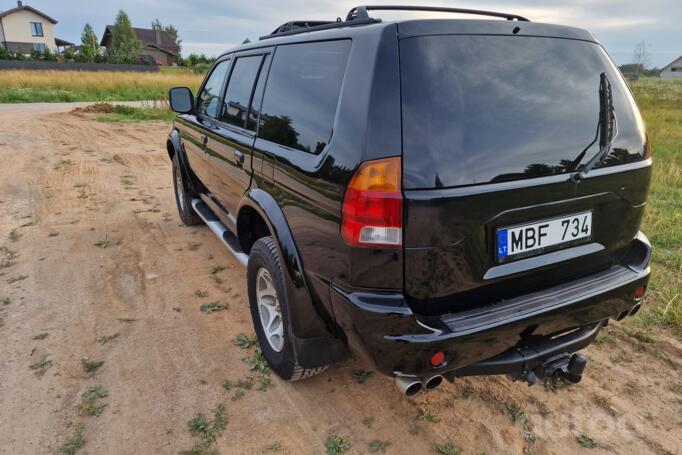 Mitsubishi Pajero Sport 1 generation SUV