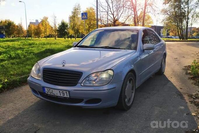 Mercedes-Benz S-Class W220 Limousine Pullman