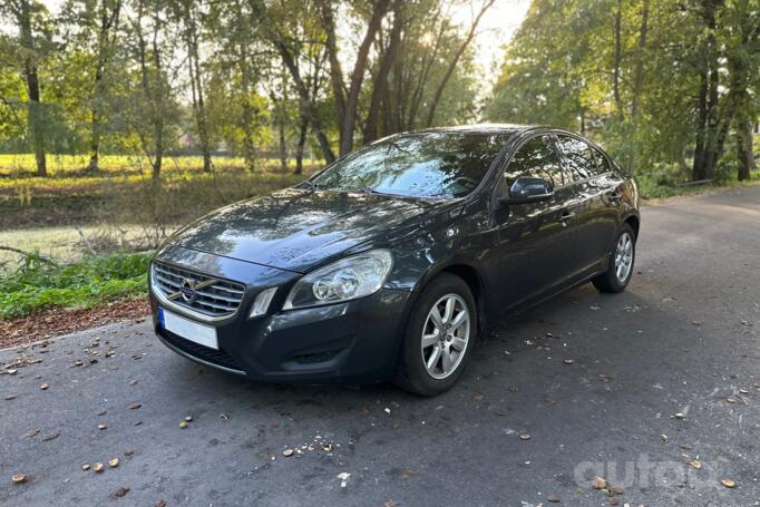 Volvo S60 2 generation Sedan