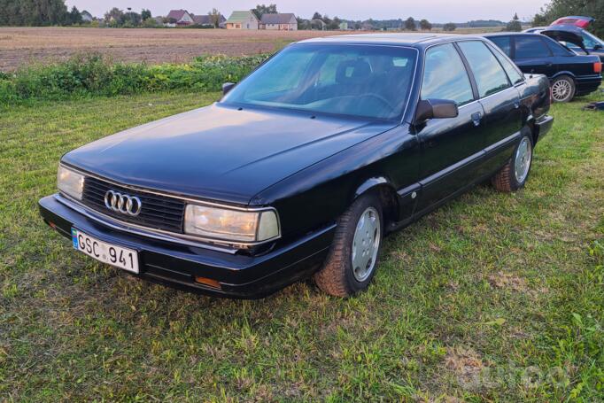 Audi 200 44/44Q Sedan