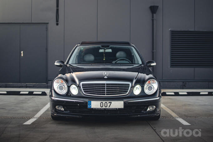 Mercedes-Benz E-Class W211 Sedan