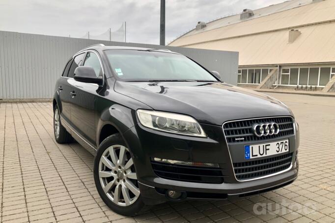 Audi Q7 4L Crossover