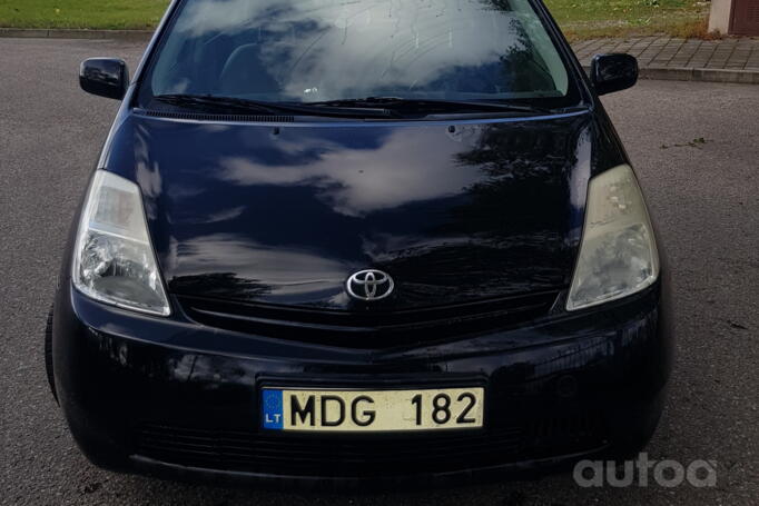 Toyota Prius 2 generation Hatchback