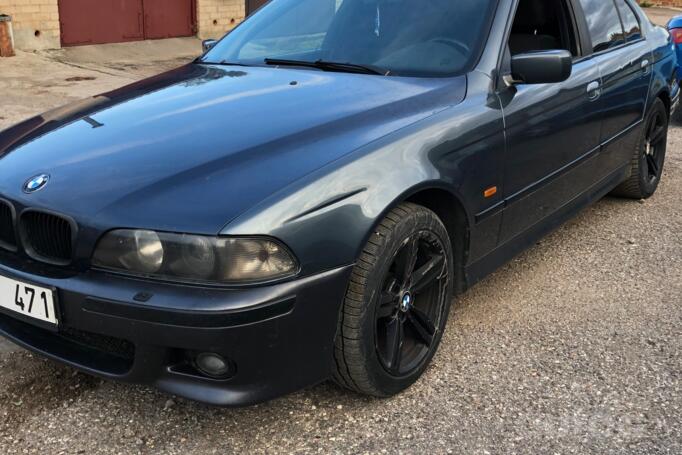 BMW 5 Series E39 Sedan 4-doors