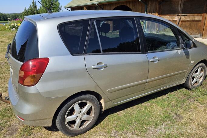 Toyota Corolla Verso 1 generation Minivan