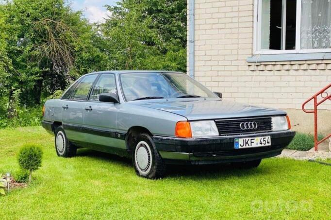 Audi 100 4A/C4 Sedan