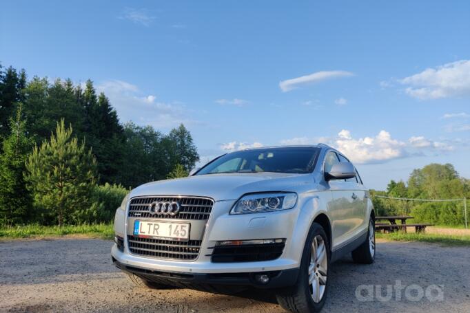 Audi Q7 4L Crossover