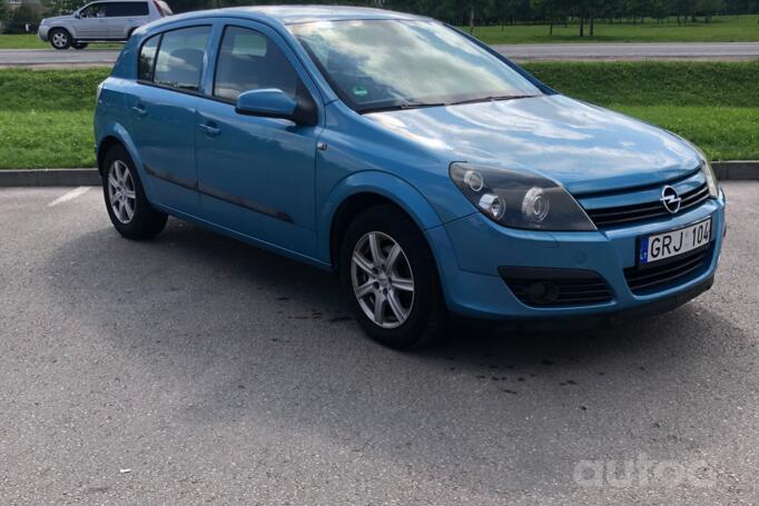 Opel Astra H Hatchback
