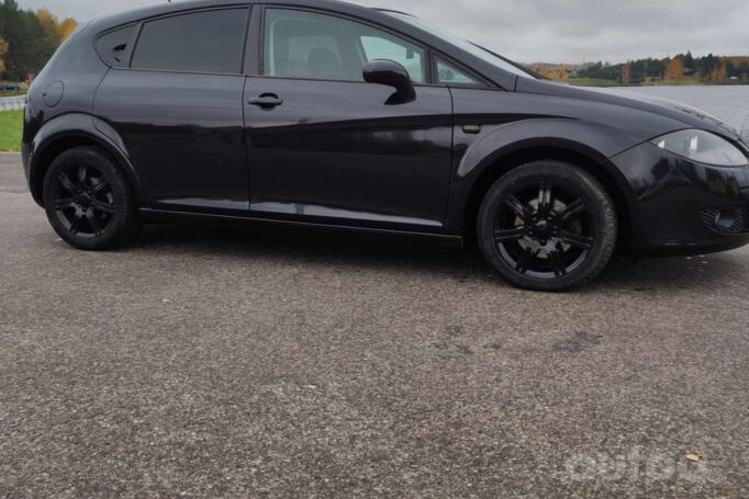SEAT Leon 2 generation Hatchback 5-doors