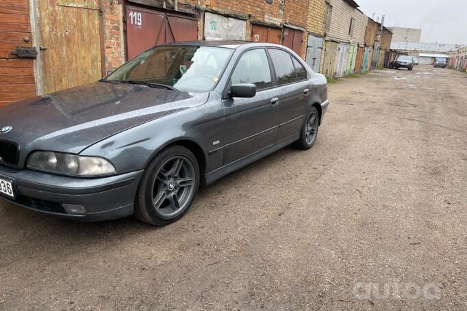 BMW 5 Series E39 Sedan 4-doors