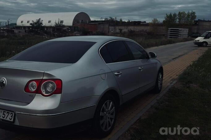 Volkswagen Passat B6 Sedan 4-doors