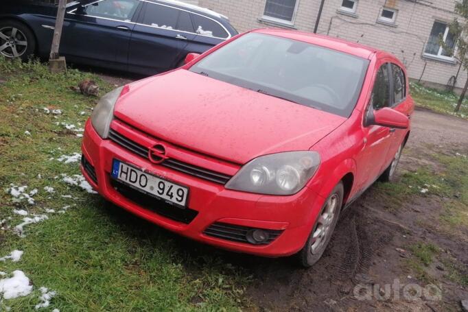 Opel Astra H Hatchback