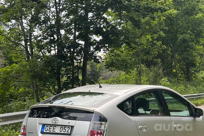 Toyota Prius 2 generation Hatchback