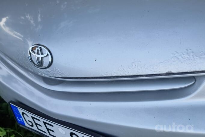 Toyota Prius 2 generation Hatchback
