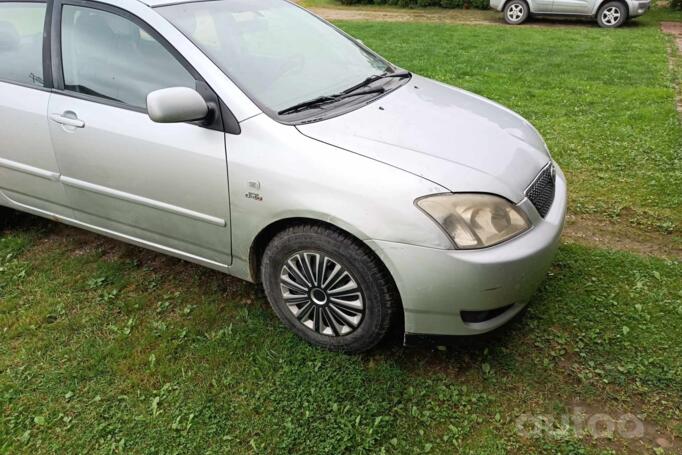 Toyota Corolla E120 Sedan 4-doors