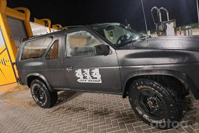 Nissan Terrano WD21 SUV 3-doors