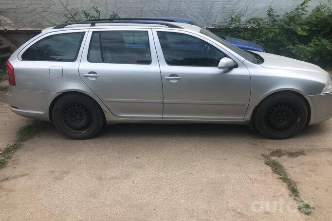 Skoda Octavia 2 generation Combi RS wagon 5-doors