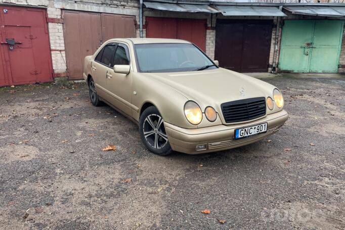 Mercedes-Benz E-Class W210 Sedan
