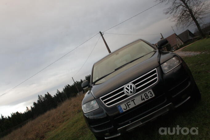 Volkswagen Touareg 1 generation Crossover