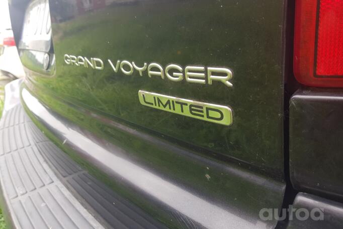 Chrysler Voyager 4 generation [restyling] Minivan Grand