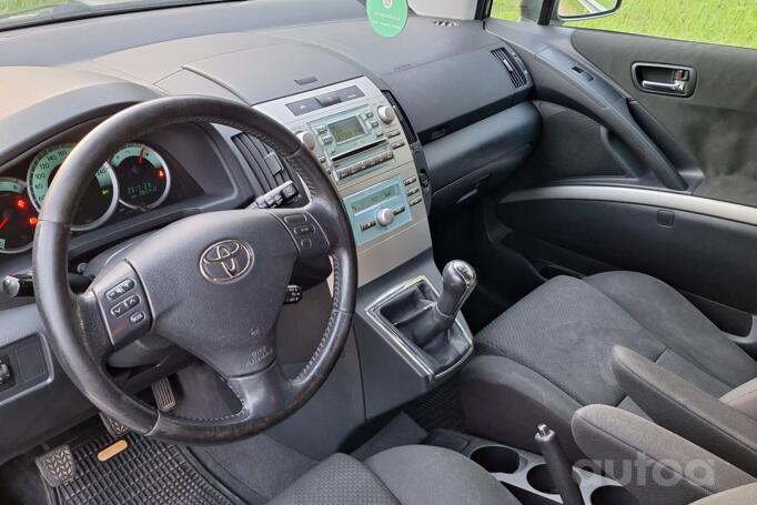 Toyota Corolla Verso 1 generation [restyling] Minivan