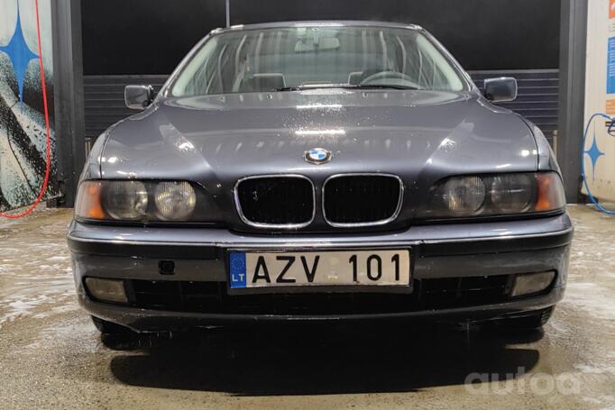 BMW 5 Series E39 Sedan 4-doors