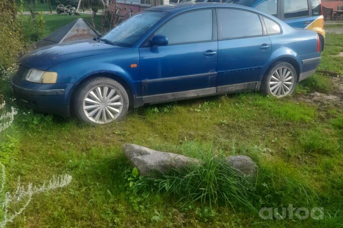 Volkswagen Passat B5 Sedan 4-doors